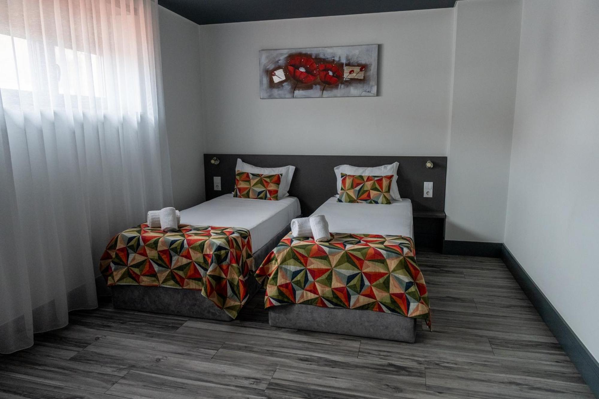 Residencial Kuarenta&um Gasthuis 3*